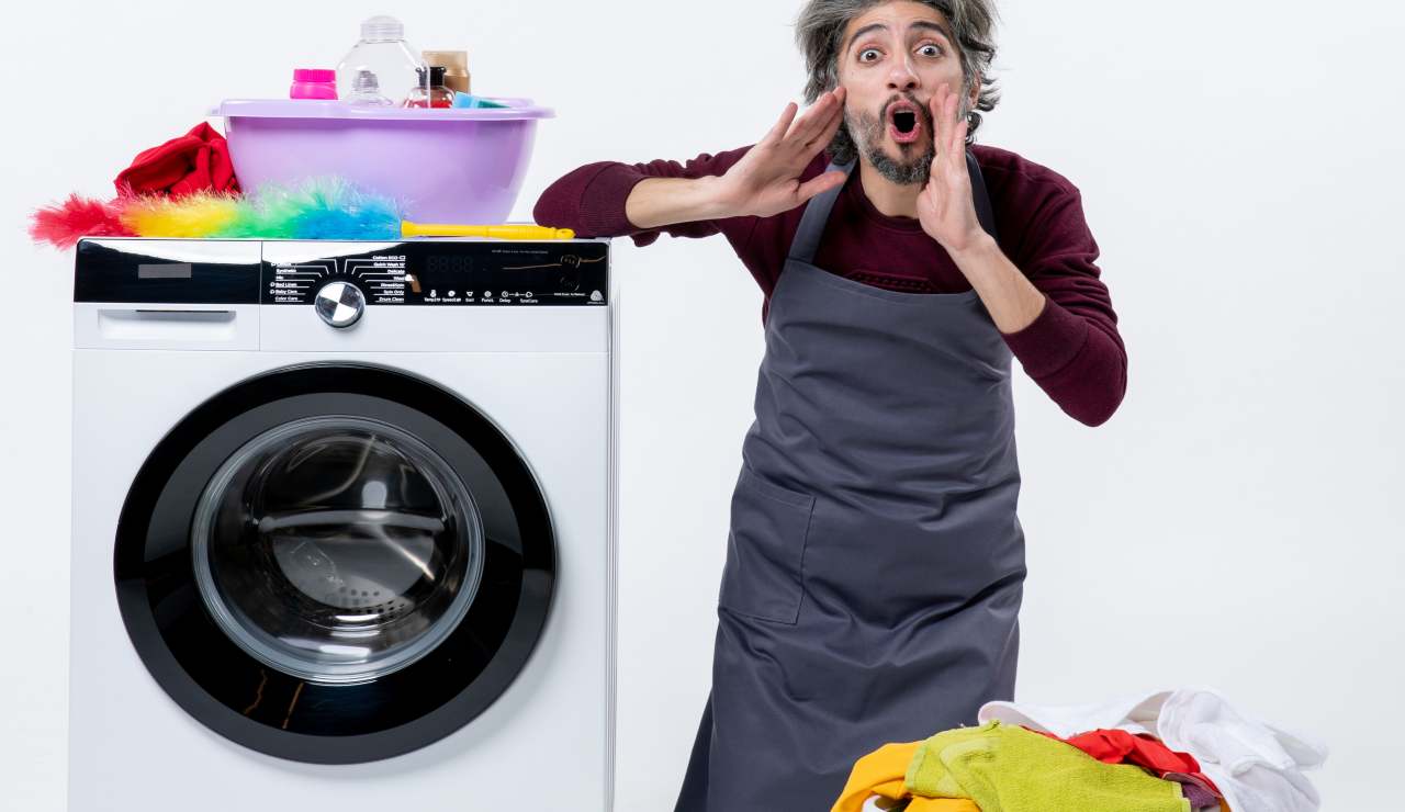 Lavatrice sempre pulita e disinfettata, ecco cosa devi mettere nel suo cassettino del lavaggio