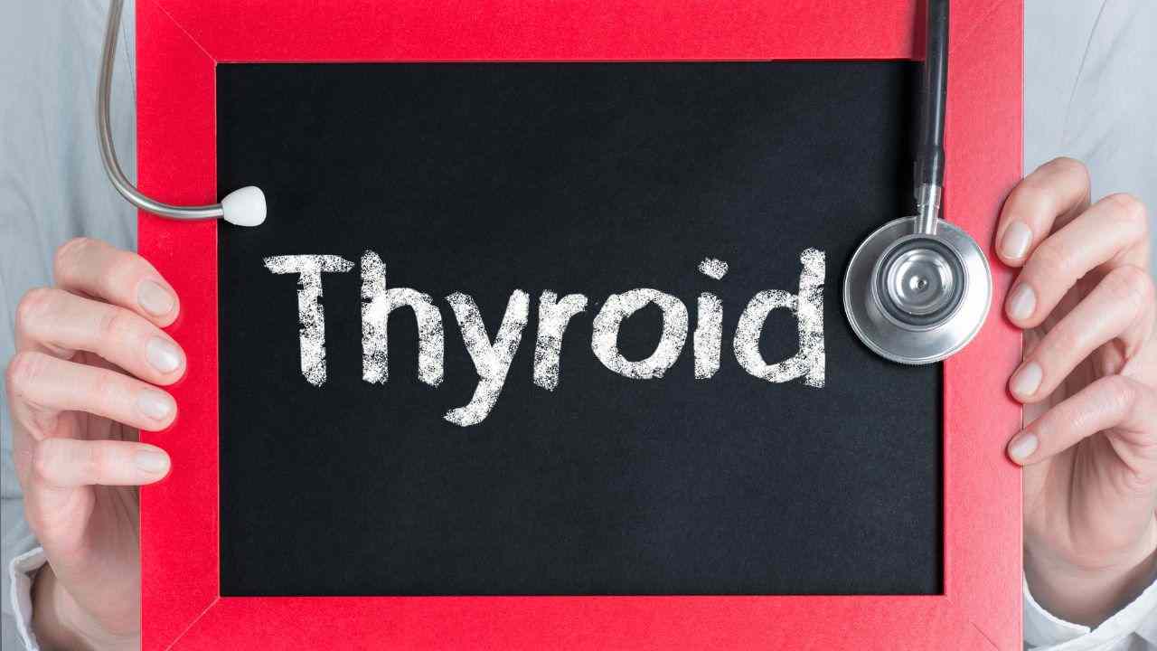Se hai questi disturbi potrebbe essere la tiroide, cosa devi fare