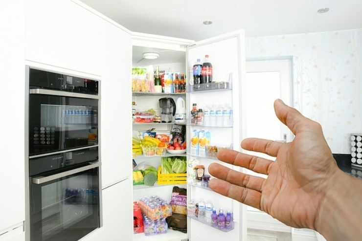 Cibi fuori dal frigo i primi 5 da non lasciare mai all’aria