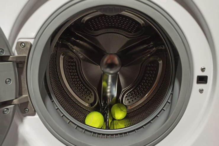 Palline da tennis nella lavatrice - NonSapeviChe