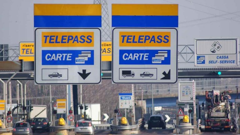 Possiedi il telepass? Ma lo sai le cose che puoi farci oltre a pagare ...