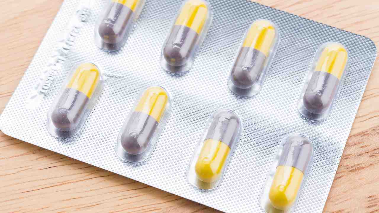 Allerta ritirato medicinale a base di omeprazolo, da restituire al banco della farmacia