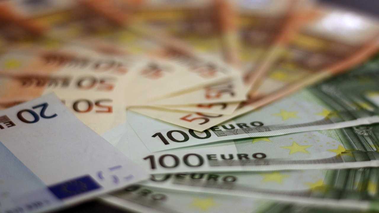 Piovono bonus: tagli da 150\200 euro quale è destinato per te